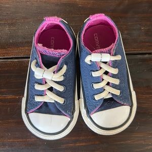 Navy and fuscia converse sz 4 w elastic screw together laces